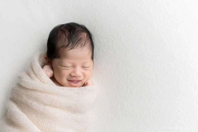 Smiling Newborn Girl | Simple and Natural Newborn Photography | Bay Area Photographer | Bethany Mattioli Photography