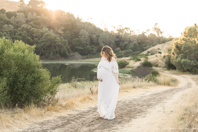 Lake Maternity Session | Bethany Mattioli Photography | Bay Area Maternity Photographer 