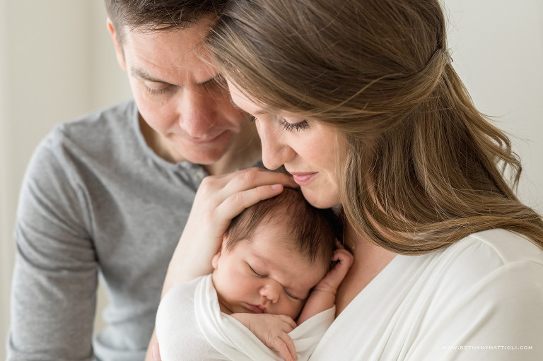 Simple and Timeless Newborn and Parents Photo | Bay Area Newborn Photographer | Bethany Mattioli Photography 